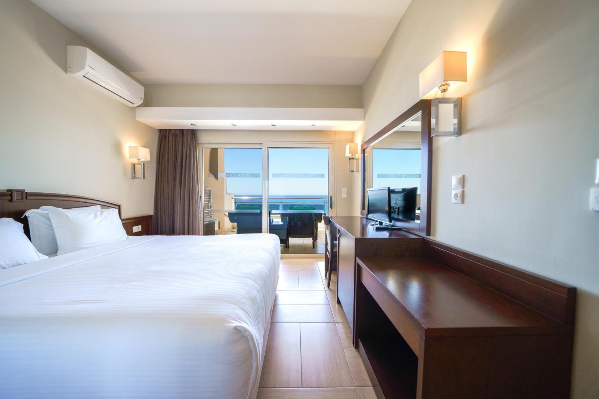 Macaris & Hotel