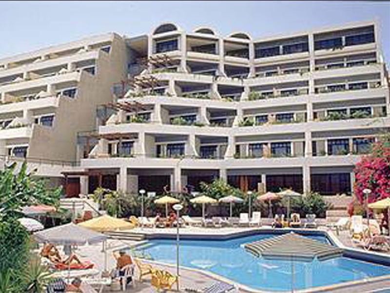 Hotel Macaris &