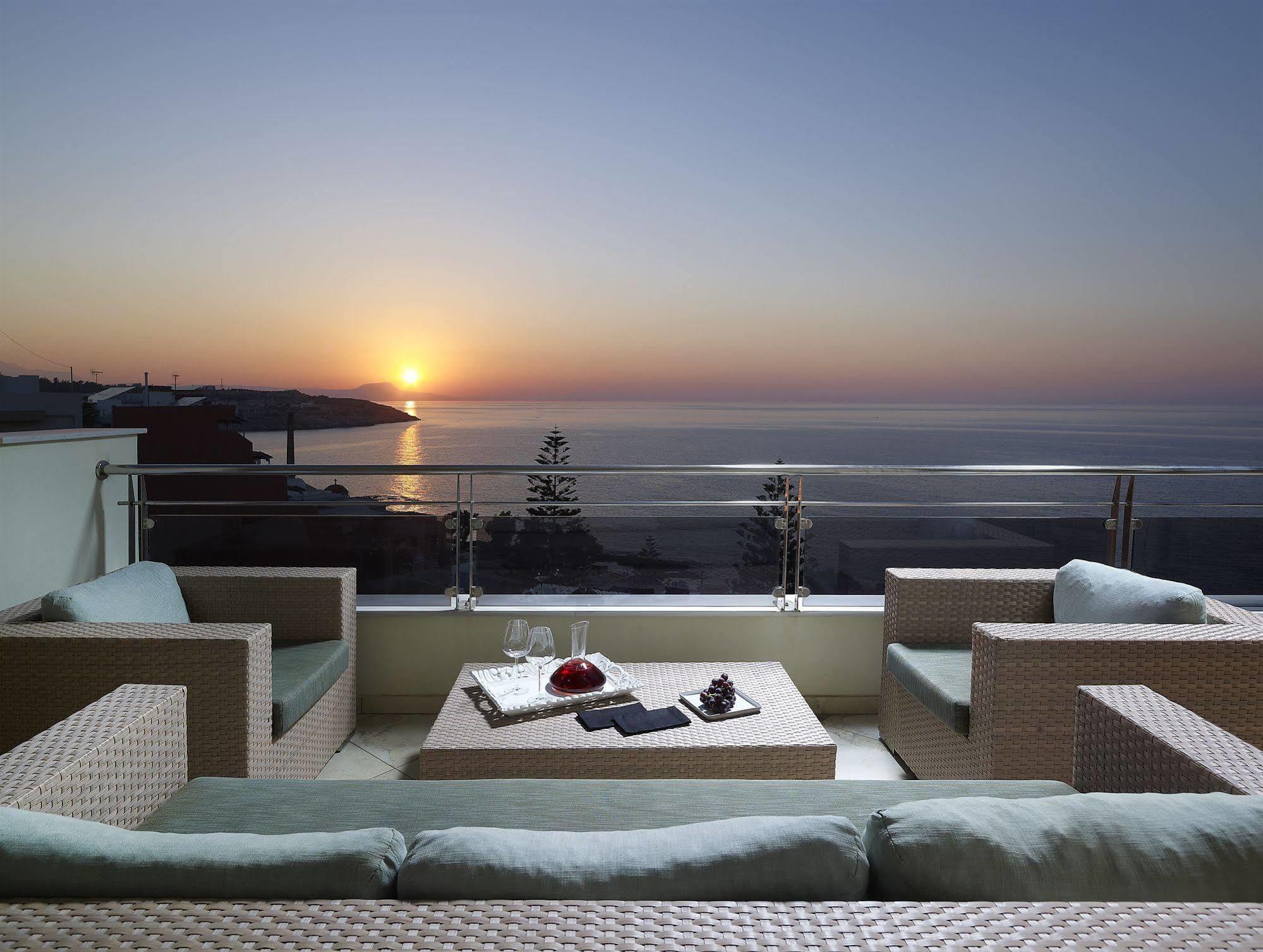Macaris & Rethymno (Crete)